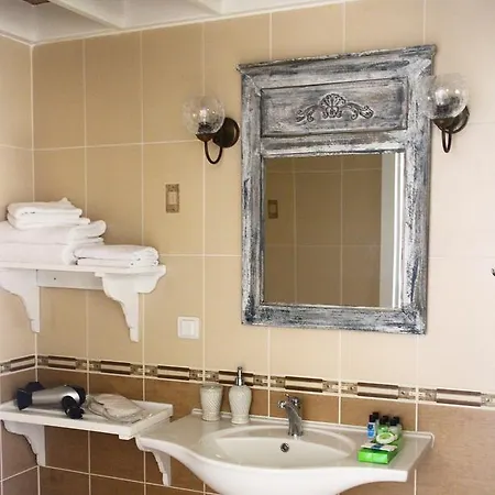 Otel Lola 38 3*
