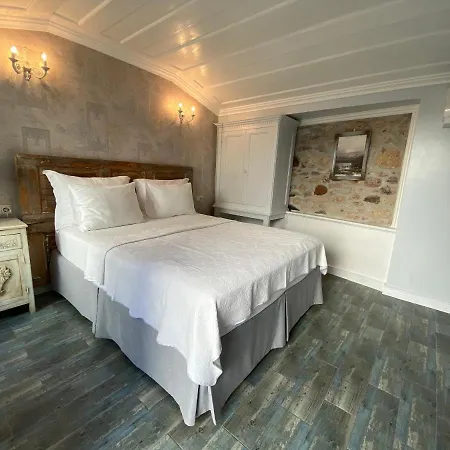 Otel Lola 38 3*