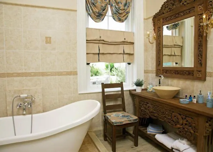 Lola 38 Szálloda 3*