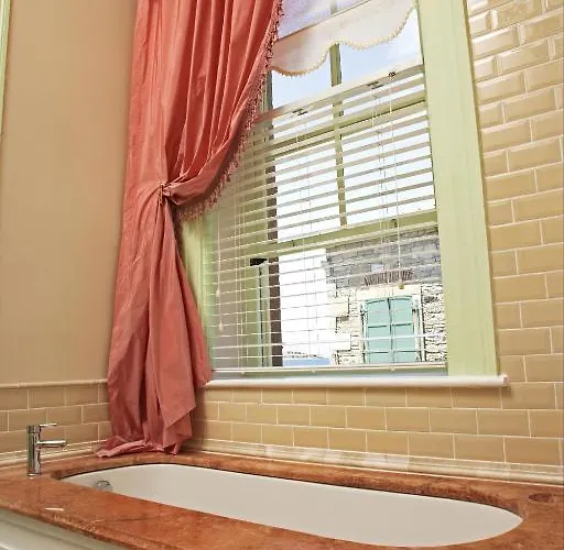 Szálloda Lola 38 Foca