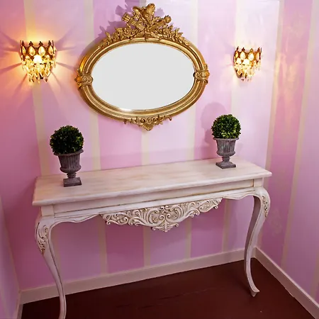 Lola 38 Ξενοδοχείο 3*