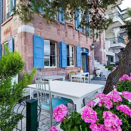 Ξενοδοχείο Lola 38